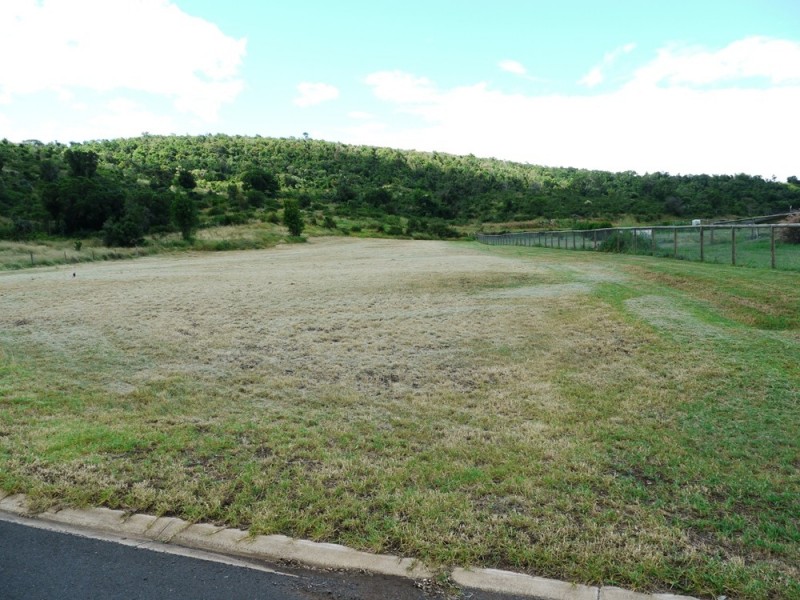 13 Panorama Crescent, Gowrie Junction QLD 4352