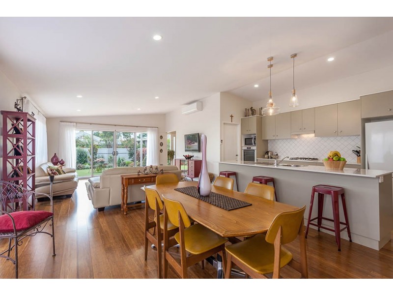 33 Meredith Crescent, Rangeville QLD 4350