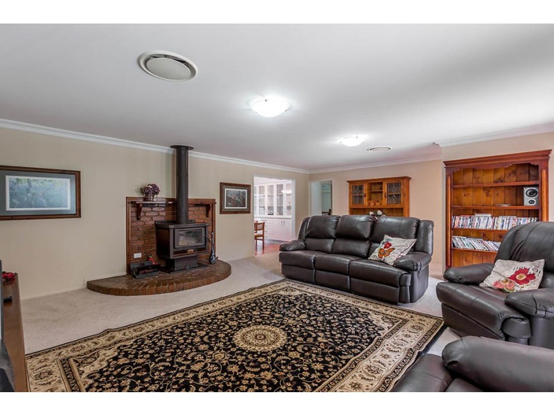 5 Sylvan Court, Glenvale QLD 4350