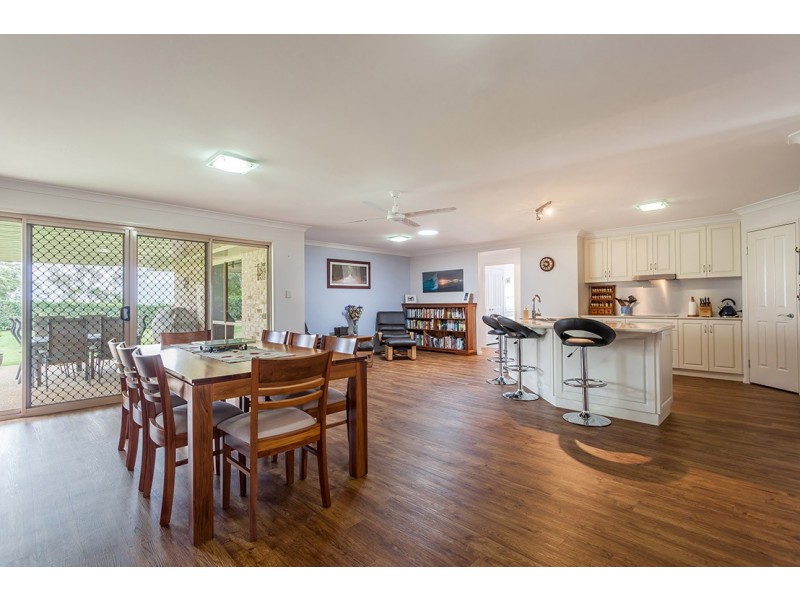 14 Smythe Drive, Highfields QLD 4352