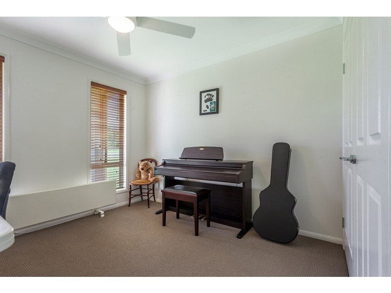 14 Smythe Drive, Highfields QLD 4352