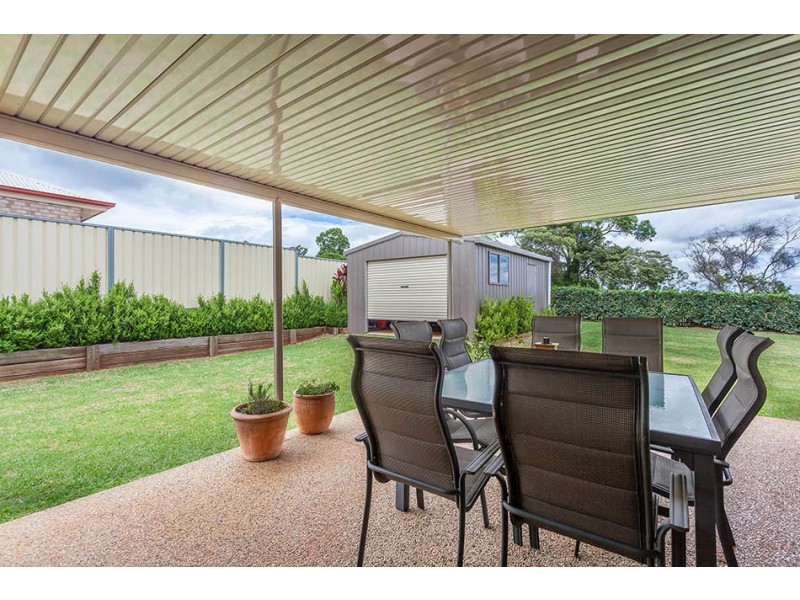 14 Smythe Drive, Highfields QLD 4352