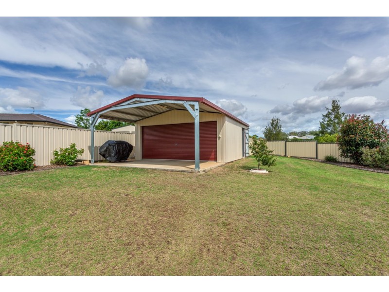 10 Marlowe Court, Westbrook QLD 4350