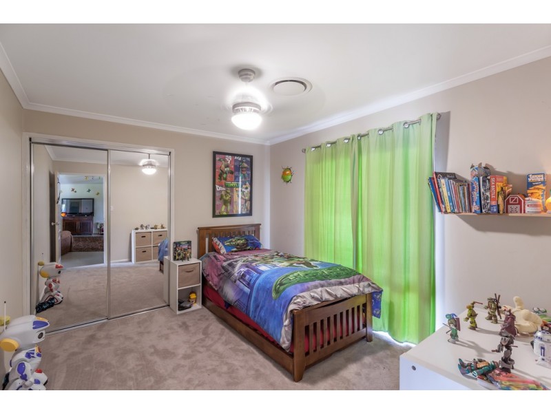 10 Marlowe Court, Westbrook QLD 4350