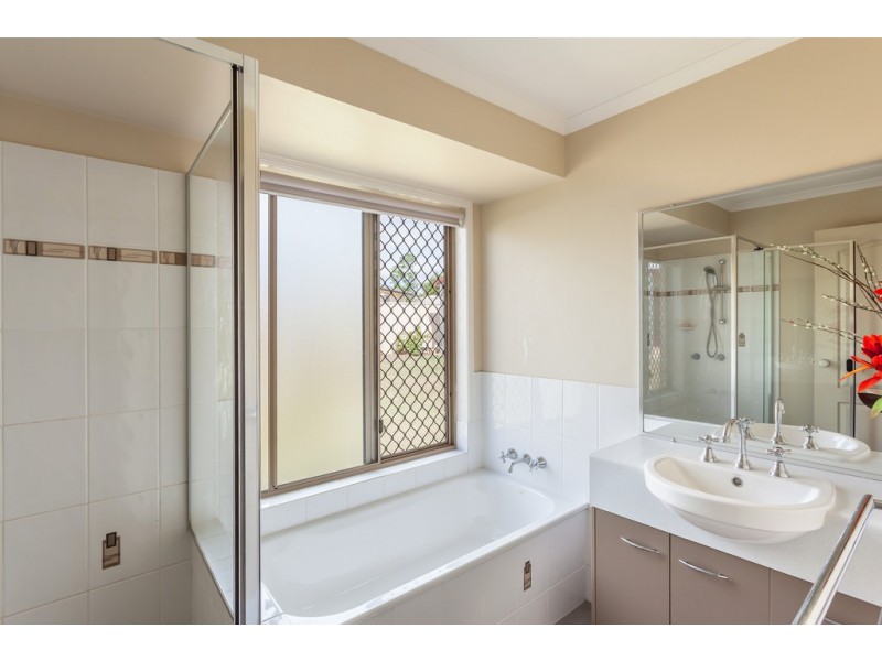 10 Marlowe Court, Westbrook QLD 4350