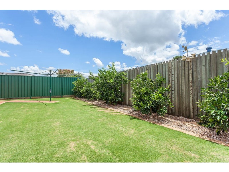 23 Prime Minister Drive, Middle Ridge QLD 4350