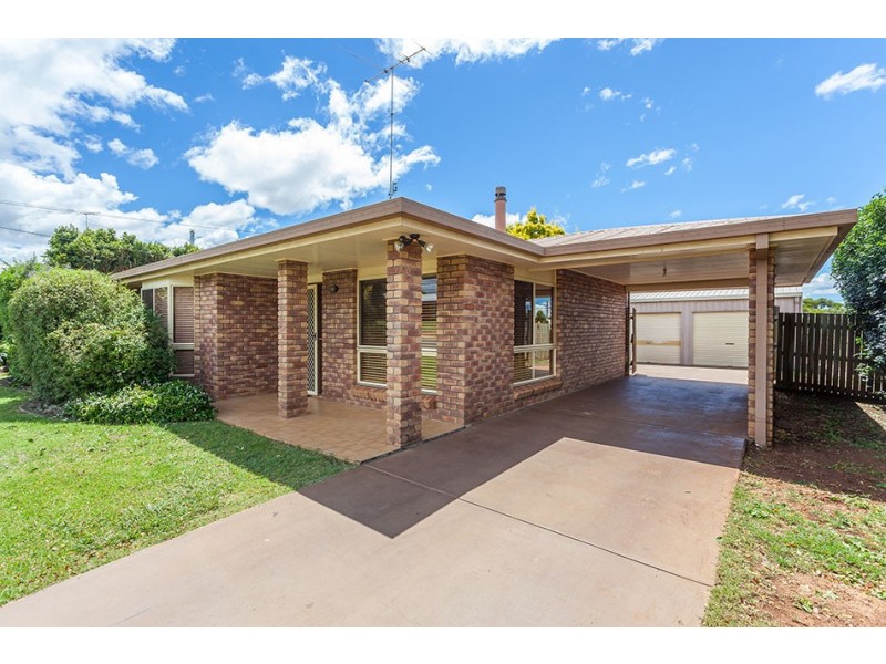 19 Kratzman Court, Kearneys Spring QLD 4350