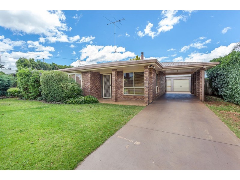 19 Kratzman Court, Kearneys Spring QLD 4350