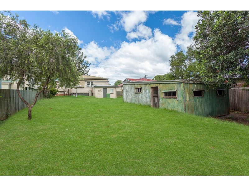 111 Ruthven Street, Harlaxton QLD 4350