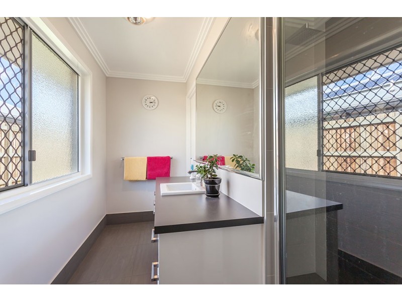 202 Nelson Street, Kearneys Spring QLD 4350