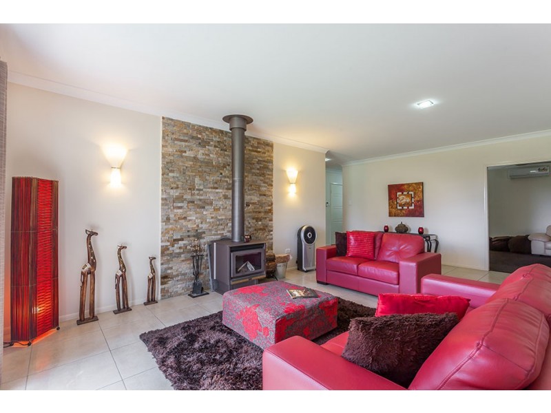 4 Thyme Court, Preston QLD 4352