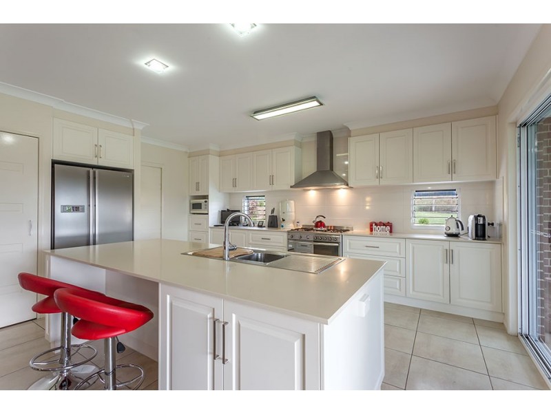 4 Thyme Court, Preston QLD 4352