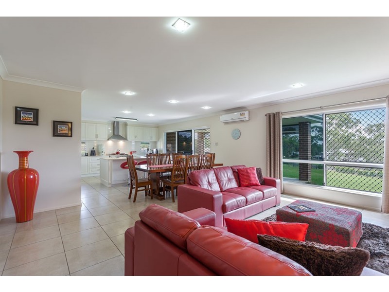 4 Thyme Court, Preston QLD 4352