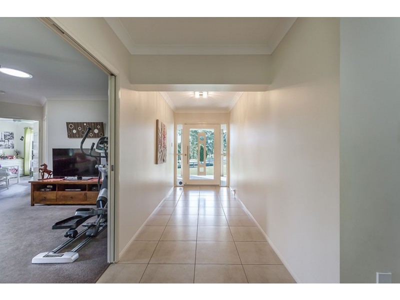 4 Thyme Court, Preston QLD 4352