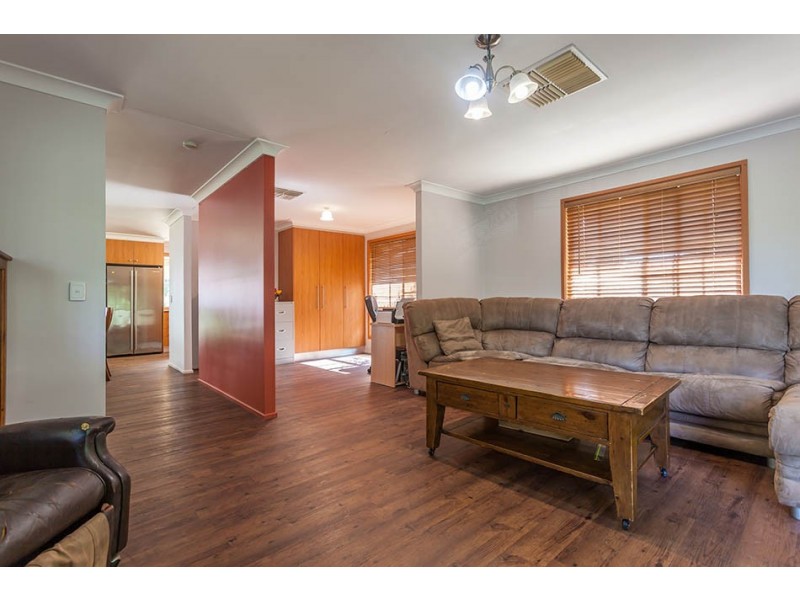 5 Karbul Crescent, Withcott QLD 4352