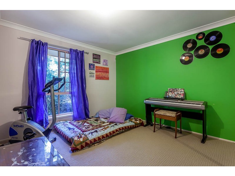 5 Karbul Crescent, Withcott QLD 4352