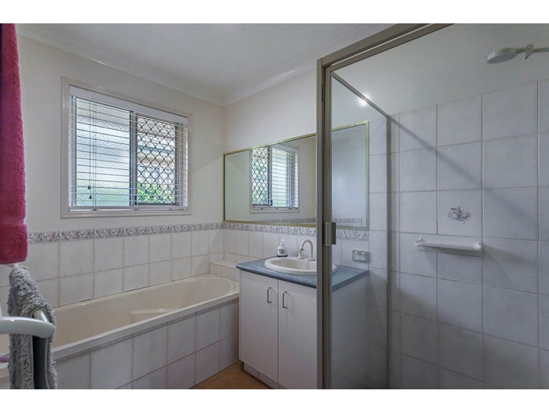 22 Degan Court, Middle Ridge QLD 4350