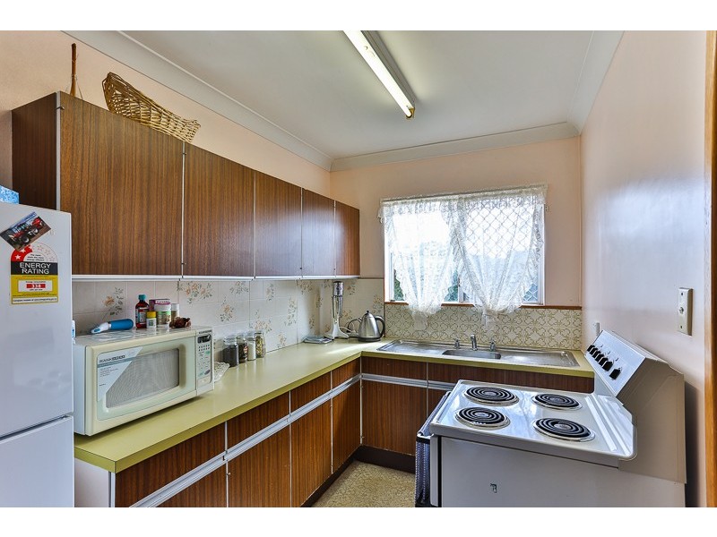 8/9 Whitefriars Street, Rockville QLD 4350