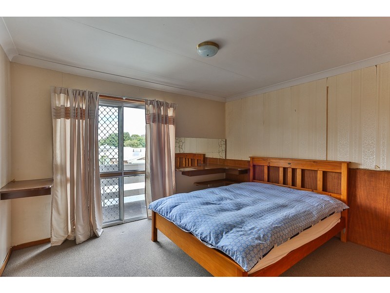 8/9 Whitefriars Street, Rockville QLD 4350