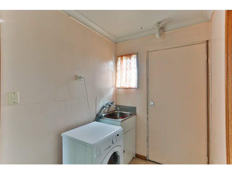 8/9 Whitefriars Street, Rockville QLD 4350