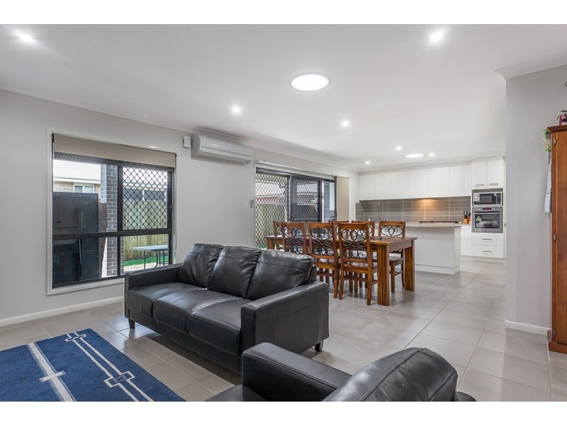 208 Nelson Street, Kearneys Spring QLD 4350