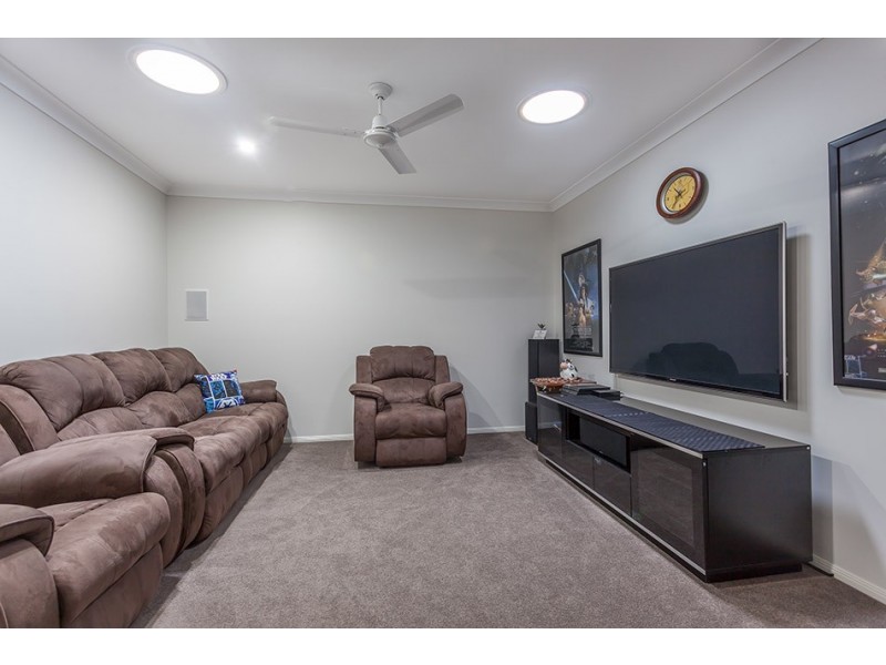 208 Nelson Street, Kearneys Spring QLD 4350