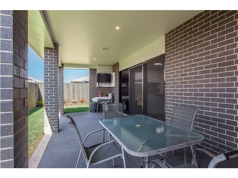 208 Nelson Street, Kearneys Spring QLD 4350