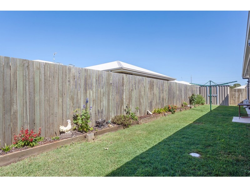 208 Nelson Street, Kearneys Spring QLD 4350
