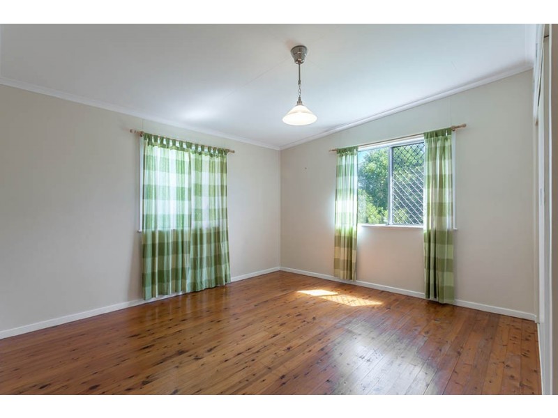 18 Dalgleish Street, South Toowoomba QLD 4350