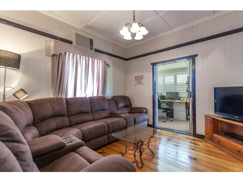 23 Cay Street, Newtown QLD 4350