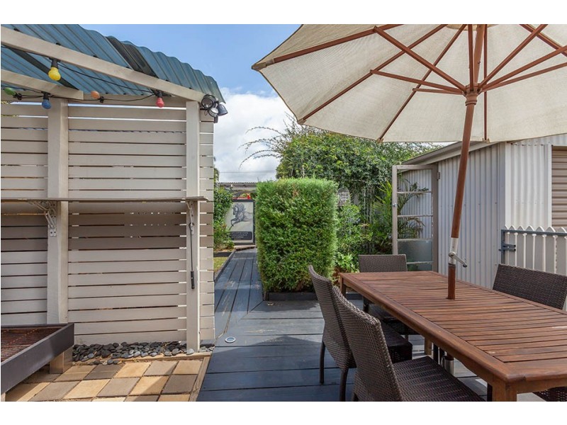 23 Cay Street, Newtown QLD 4350