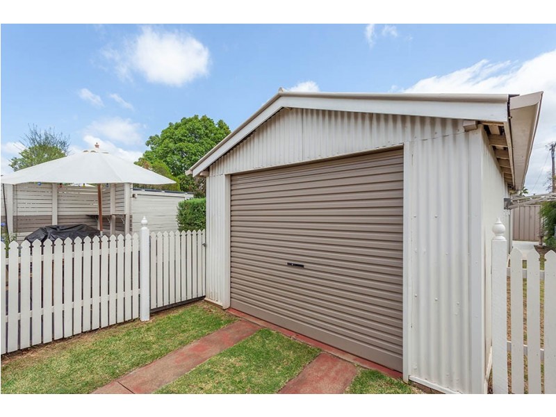 23 Cay Street, Newtown QLD 4350