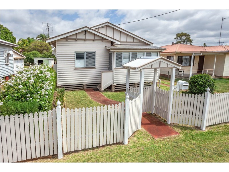 23 Cay Street, Newtown QLD 4350