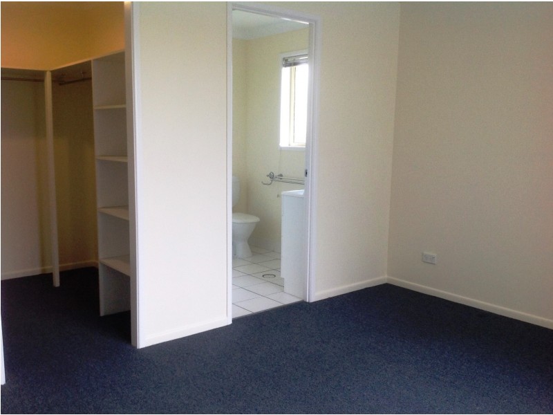 18 Fay Court, Kearneys Spring QLD 4350