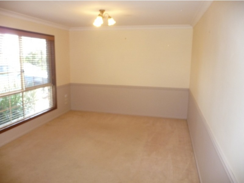 460 Hume Street, Middle Ridge QLD 4350