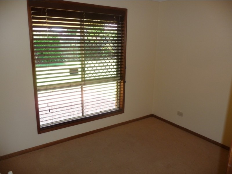 460 Hume Street, Middle Ridge QLD 4350