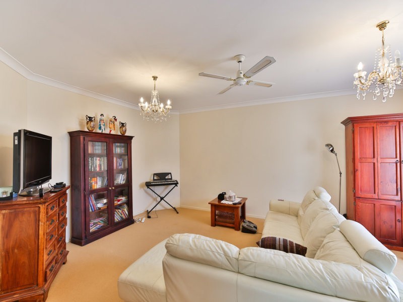 28 Holt Street, Middle Ridge QLD 4350