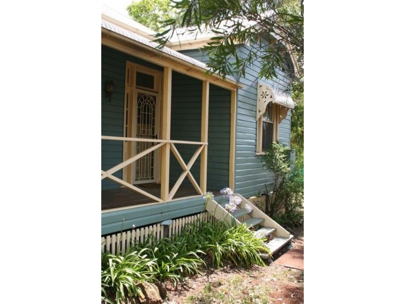 6 Aland Street, South Toowoomba QLD 4350