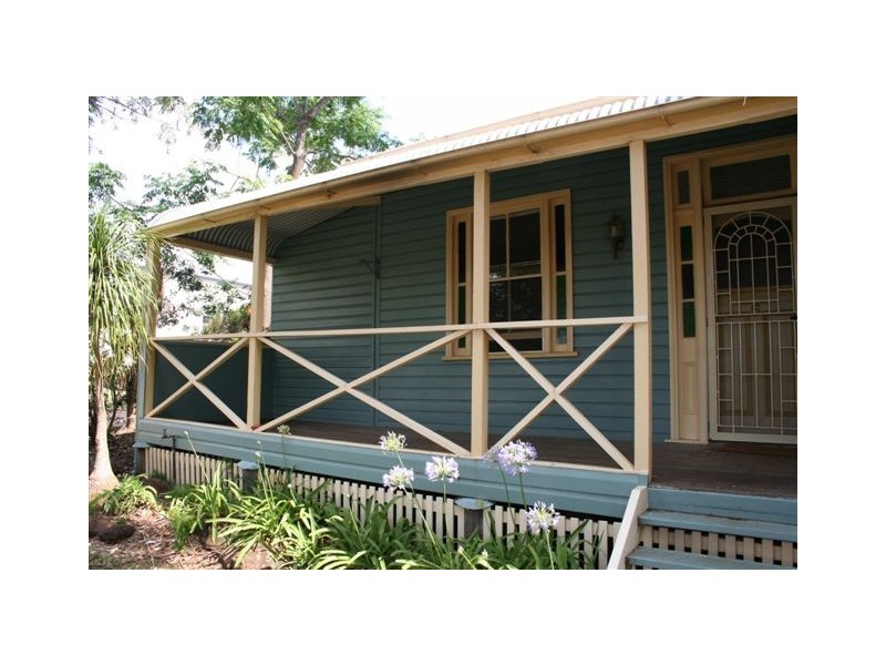 6 Aland Street, South Toowoomba QLD 4350