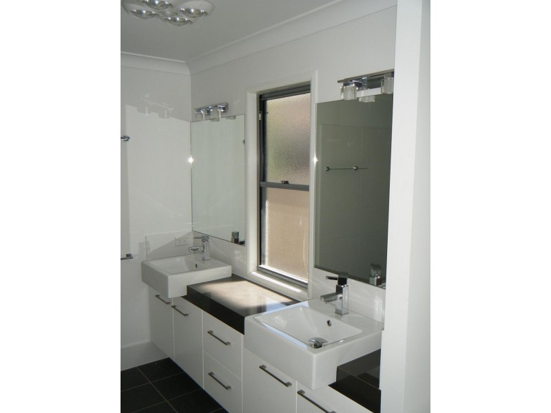 8B Aylmer Court, Prince Henry Heights QLD 4350