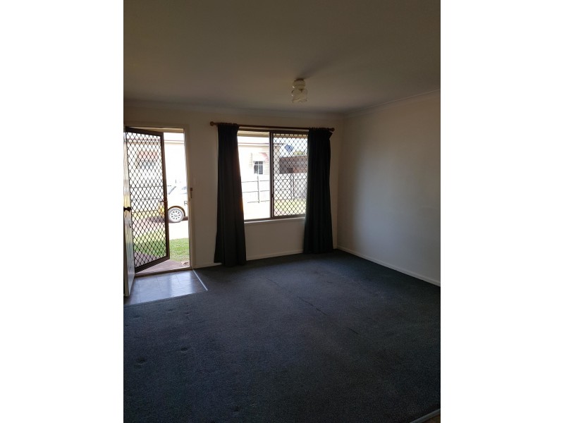 2/53a Holberton Street, Newtown QLD 4350