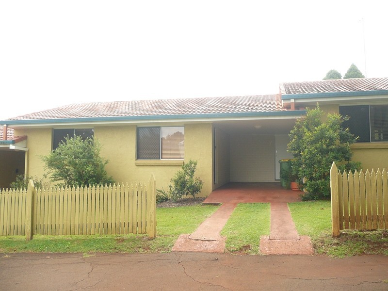 2/23 Campbell Street, East Toowoomba QLD 4350