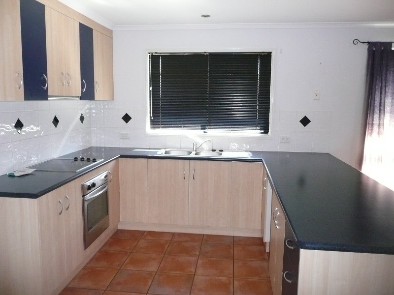 378 West Street, Kearneys Spring QLD 4350