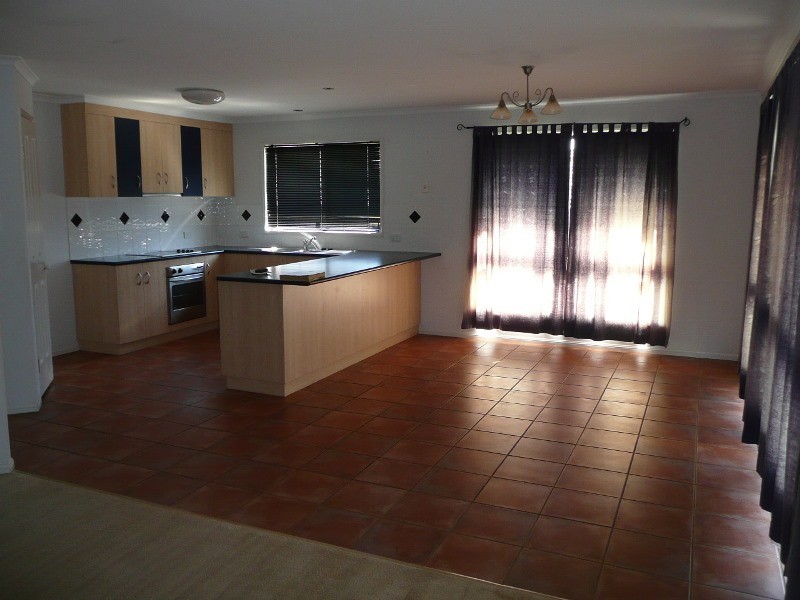 378 West Street, Kearneys Spring QLD 4350