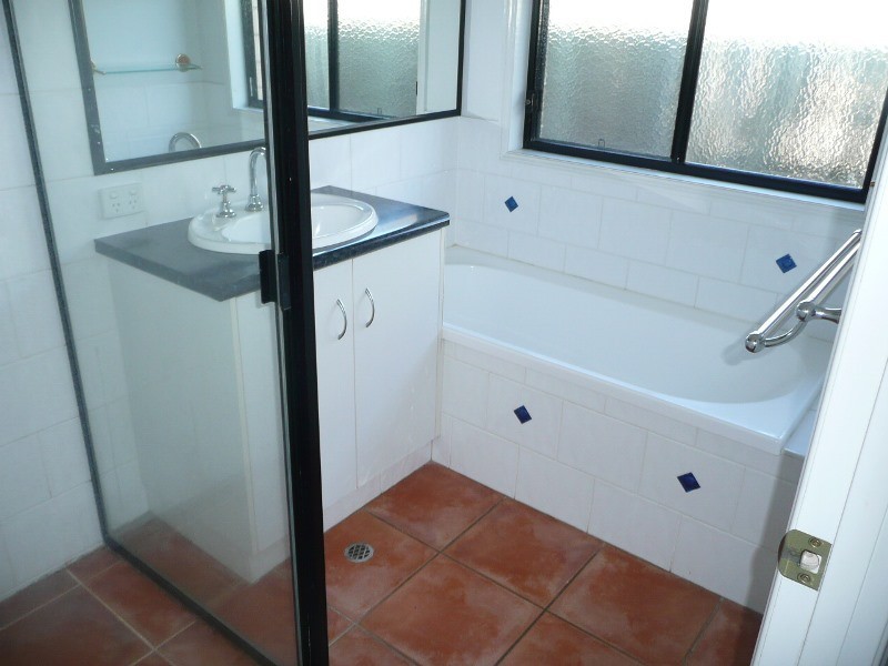 378 West Street, Kearneys Spring QLD 4350