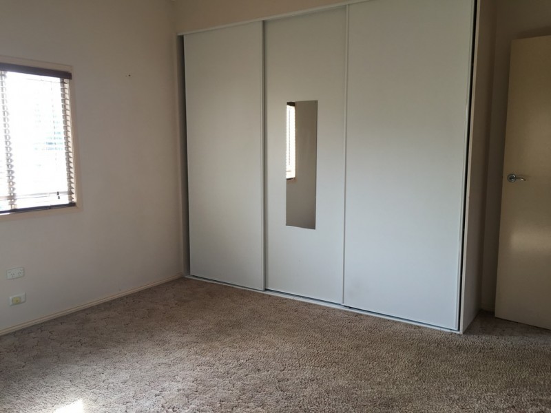 11 Norah Street, Centenary Heights QLD 4350