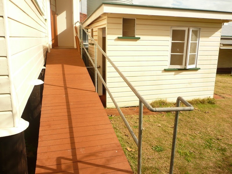 5 Horner Street, Centenary Heights QLD 4350