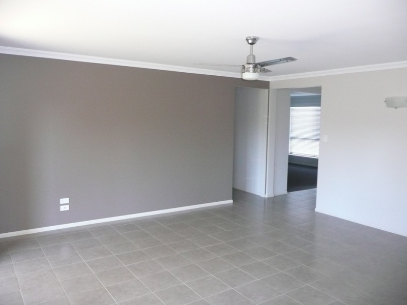 3 McCallum Court, Middle Ridge QLD 4350