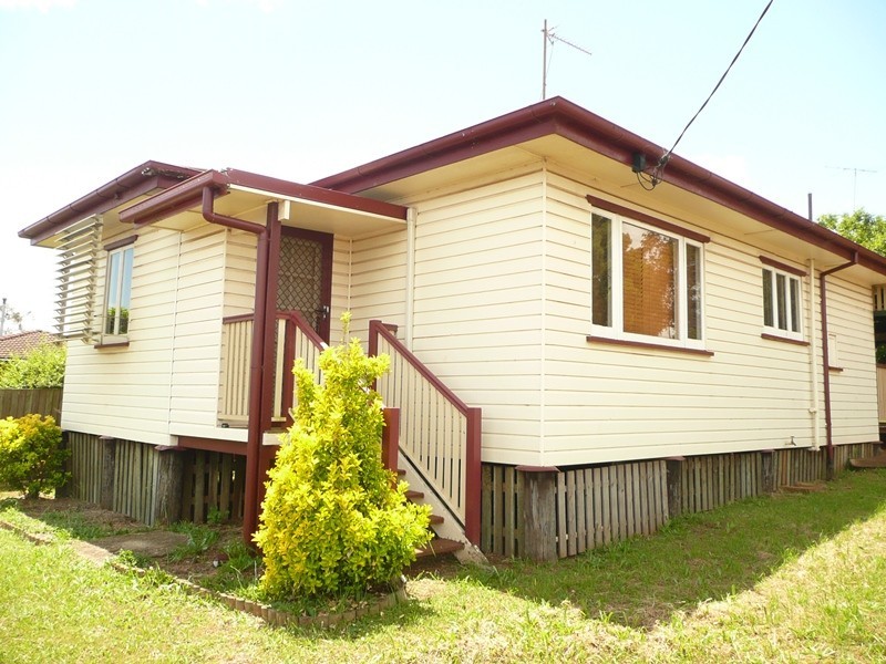 174 Ruthven Street, North Toowoomba QLD 4350