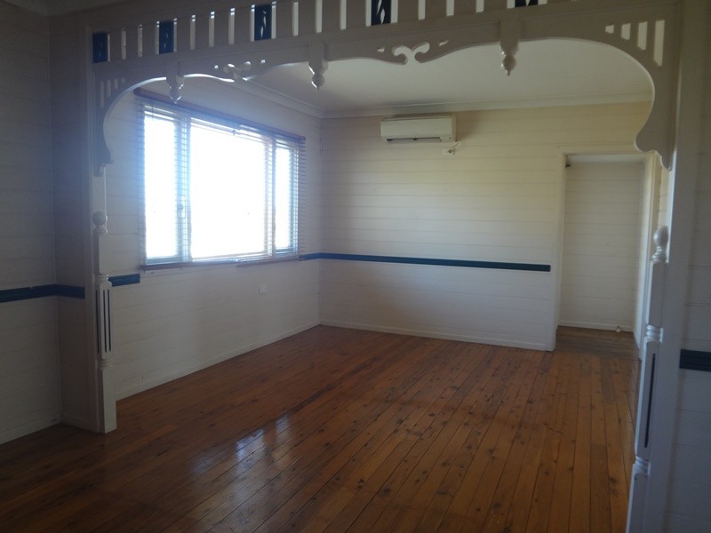 174 Ruthven Street, North Toowoomba QLD 4350